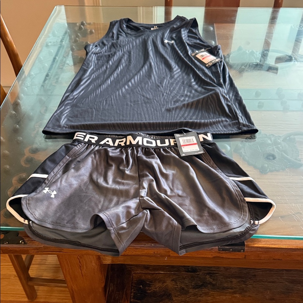 Under Armour Black and Gray Workout Set. Ladies XS. Brand new with tags